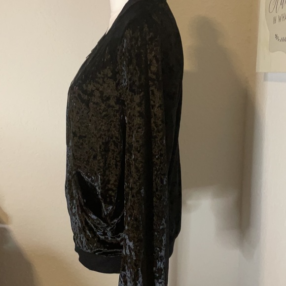 Used black zipper bomber - Picture 3 of 4